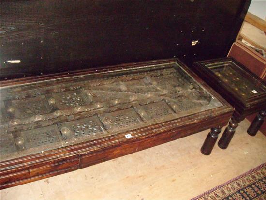 2 Indian coffee tables